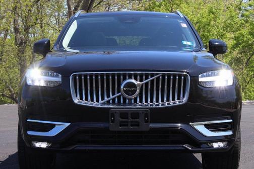 2024 Volvo XC90 B5 Plus Bright Theme