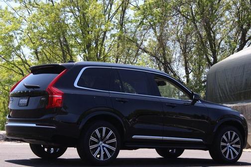 2024 Volvo XC90 B5 Plus Bright Theme