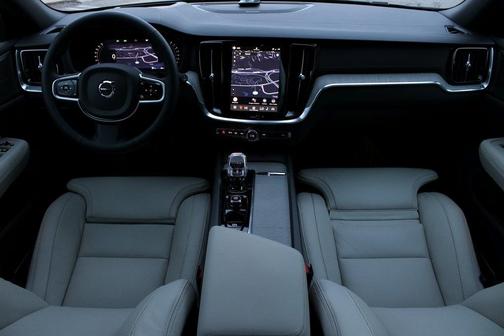 2026 Volvo V60 Cross Country B5 Ultra