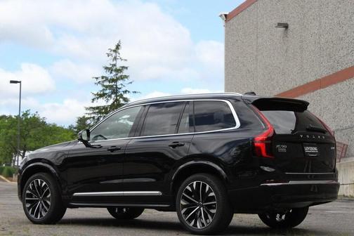 2025 Volvo XC90 Plug-In Hybrid T8 Ultra 6-Seater