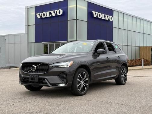 2025 Volvo XC60 B5 Plus