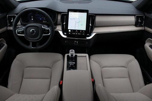 2025 Volvo XC90 Plug-In Hybrid T8 Plus 7-Seater