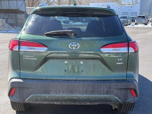2024 Toyota Corolla Cross LE