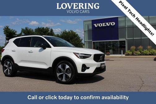 2025 Volvo XC40 B5 Plus Dark Theme