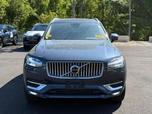 2024 Volvo XC90 B5 Plus Bright Theme