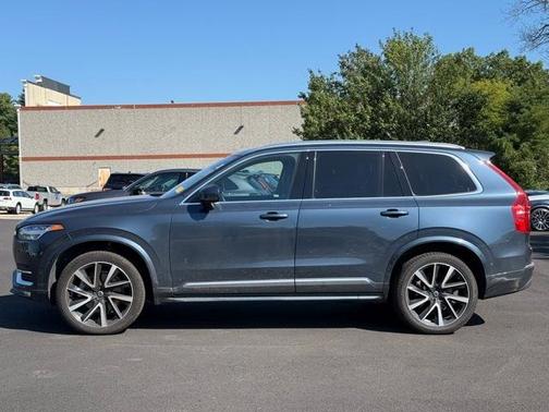 2024 Volvo XC90 B5 Plus Bright Theme