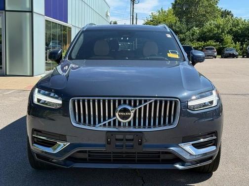 2024 Volvo XC90 Recharge Plug-In Hybrid T8 Ultimate Bright Theme 7-Seater
