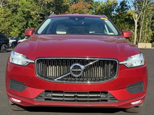 2021 Volvo XC60 T6 Momentum