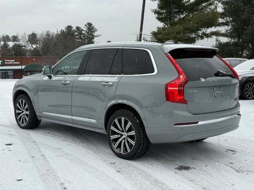 2024 Volvo XC90 B6 Plus Bright Theme 7-Seater
