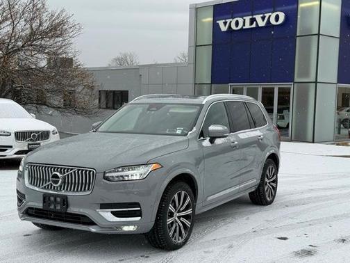 2024 Volvo XC90 B6 Plus Bright Theme 7-Seater