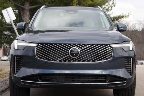 2025 Volvo XC90 B5 Ultra 7-Seater