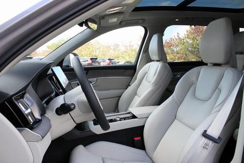 2026 Volvo XC90 B6 Ultra 7-Seater