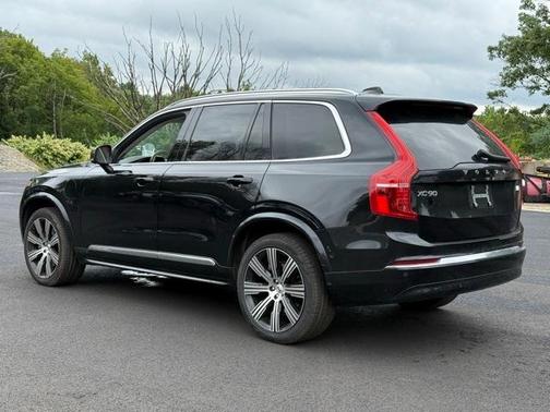 2023 Volvo XC90 Recharge Plug-In Hybrid T8 Plus 6 Passenger