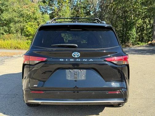 2022 Toyota Sienna Limited