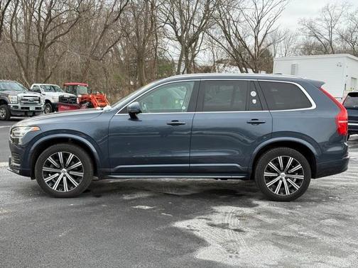 2023 Volvo XC90 B6 Core