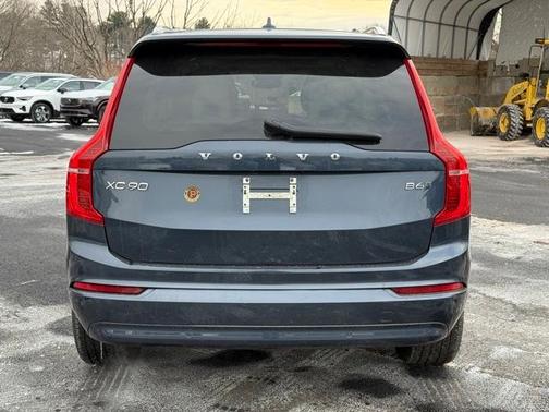 2023 Volvo XC90 B6 Core