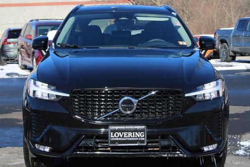 2023 Volvo XC60 B6 Ultimate Dark Theme