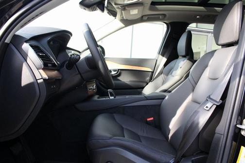 2025 Volvo XC90 Plug-In Hybrid T8 Plus 7-Seater