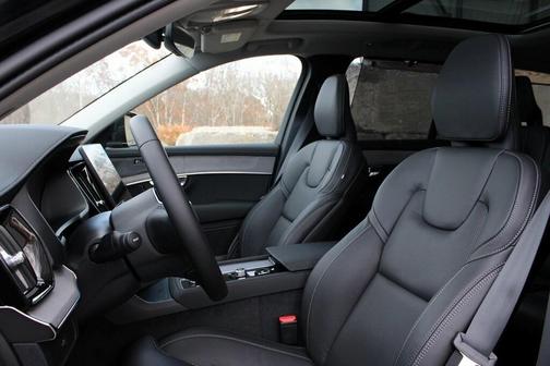 2026 Volvo XC90 B6 Ultra 7-Seater