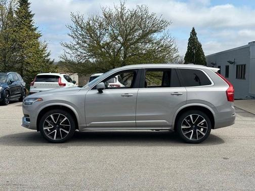 2024 Volvo XC90 B5 Plus Bright Theme