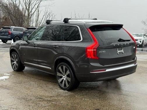 2024 Volvo XC90 Recharge Plug-In Hybrid T8 Plus Bright Theme 7 Passenger