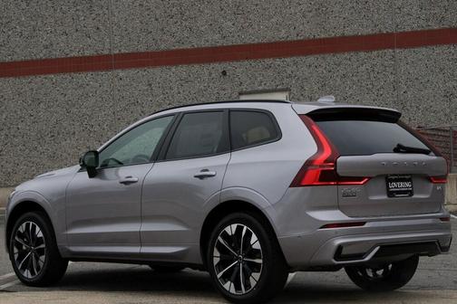 2026 Volvo XC60 B5 Plus