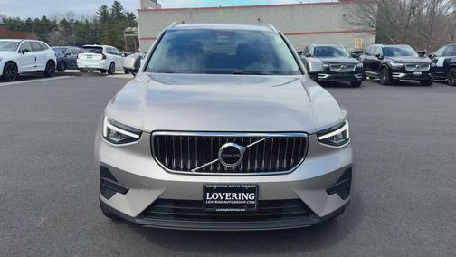 Bright 2024 Volvo XC40 B5 Core