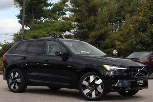 2025 Volvo XC60 Plug-In Hybrid T8 Plus