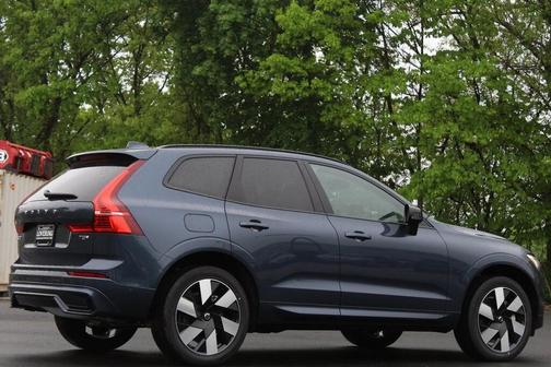 2025 Volvo XC60 Plug-In Hybrid T8 Ultra