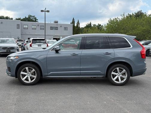 Thunder Gray Metallic 2021 Volvo XC90 T6 Momentum 7 Passenger