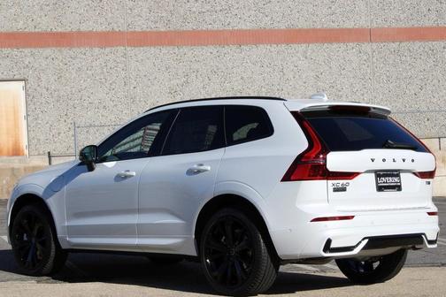 2026 Volvo XC60 Plug-In Hybrid T8 Ultra Black Edition