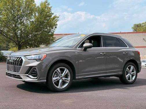 2021 Audi Q3 45 S line Premium