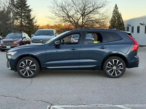 2025 Volvo XC60 B5 Plus