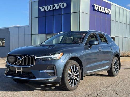 2023 Volvo XC60 B5 Plus Bright Theme