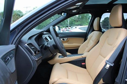 2025 Volvo XC90 Plug-In Hybrid T8 Ultra 7-Seater