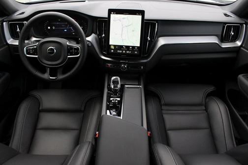 2026 Volvo XC60 B5 Ultra Black Edition