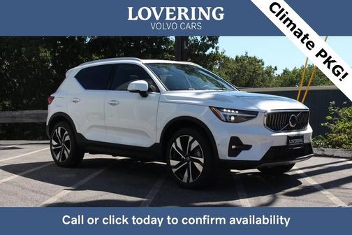 2025 Volvo XC40 B5 Plus Bright Theme