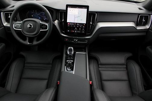 2026 Volvo XC60 B5 Ultra Black Edition