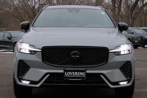 2026 Volvo XC60 B5 Ultra Black Edition