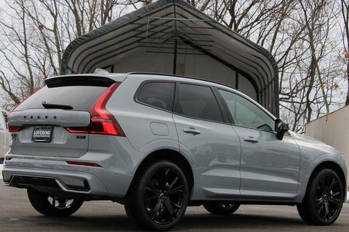 2026 Volvo XC60 B5 Ultra Black Edition