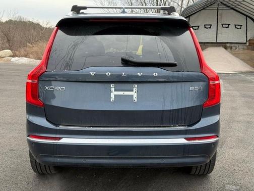 2024 Volvo XC90 B5 Core Bright Theme