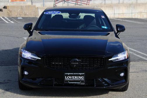 2024 Volvo S60 B5 Plus Black Edition