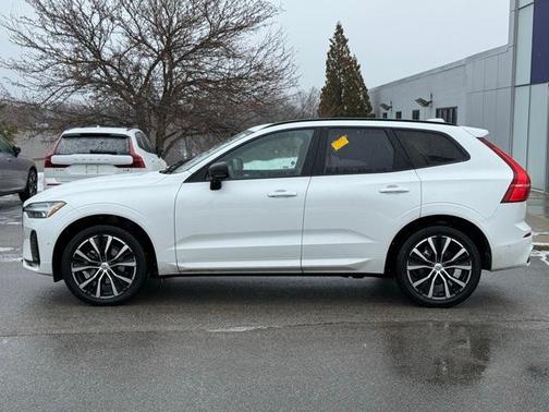 2025 Volvo XC60 B5 Plus