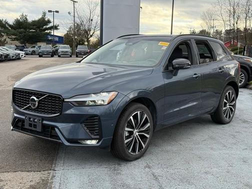 2025 Volvo XC60 B5 Plus