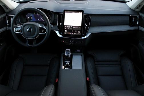 2026 Volvo XC90 B6 Ultra Dark Theme 7-Seater