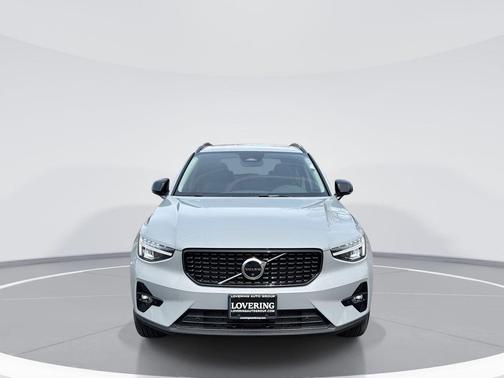 Vapour Grey 2026 Volvo XC40 B5 Plus