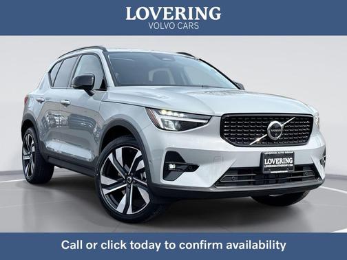 Vapour Grey 2026 Volvo XC40 B5 Plus