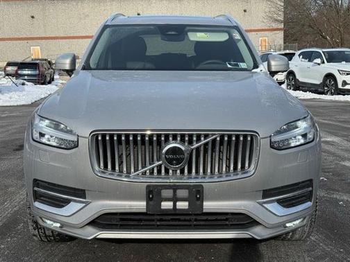 2024 Volvo XC90 B5 Plus Bright Theme