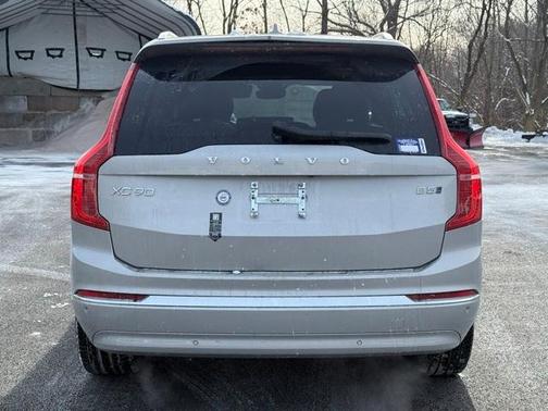2024 Volvo XC90 B5 Plus Bright Theme