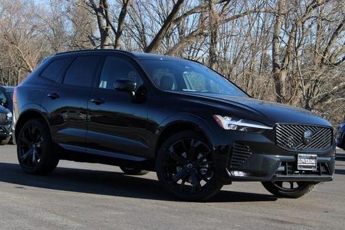 2026 Volvo XC60 B5 Ultra Black Edition